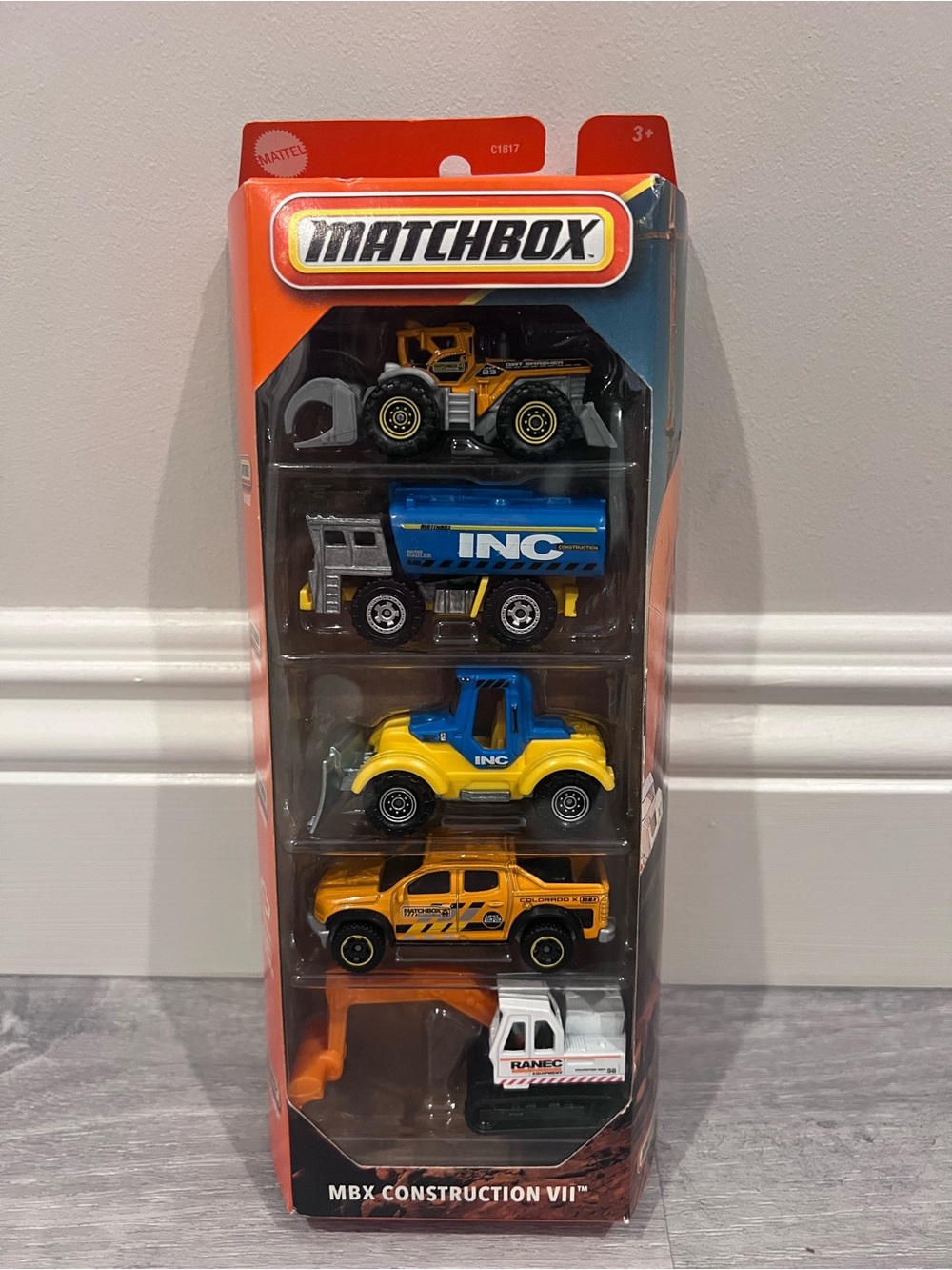 Matchbox MBX Construction VII 5-Pack Toy Vehicles - Blue, Yellow & Orange